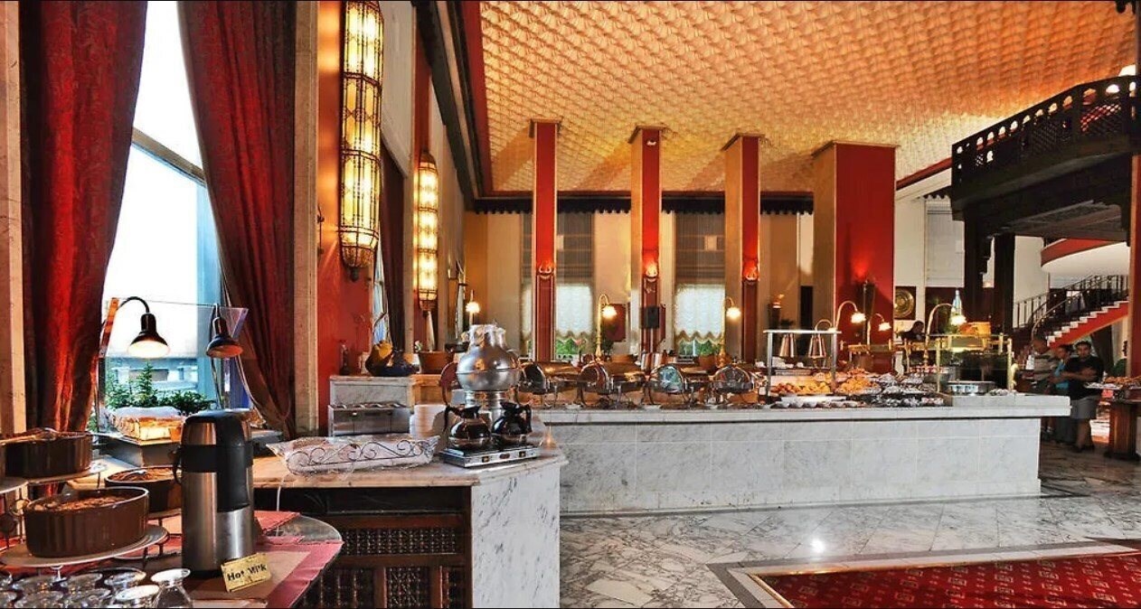 Территория Shepheard Hotel Cairo 5*